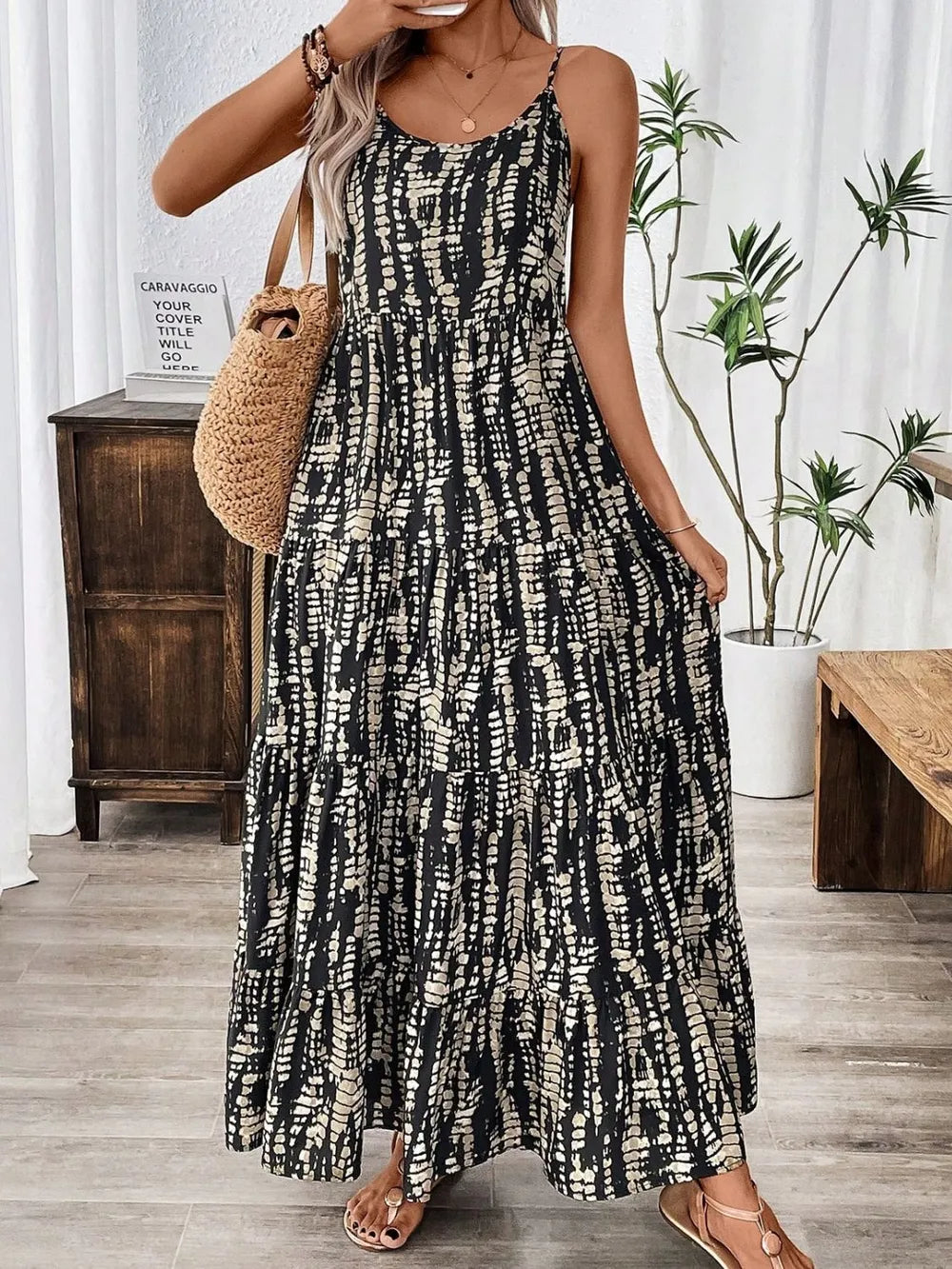 Printed Scoop Neck Cami Maxi Dress in Black