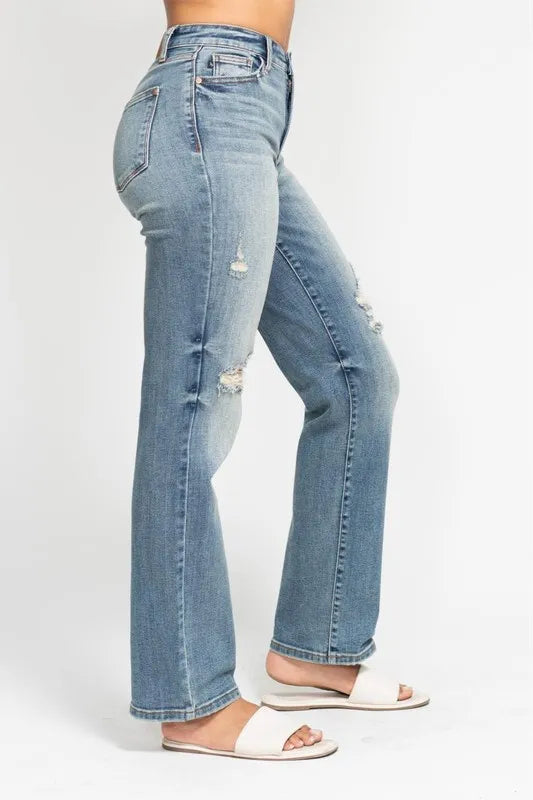 Judy Blue High Waist Distressed Dad Jeans in Medium Wash in Md