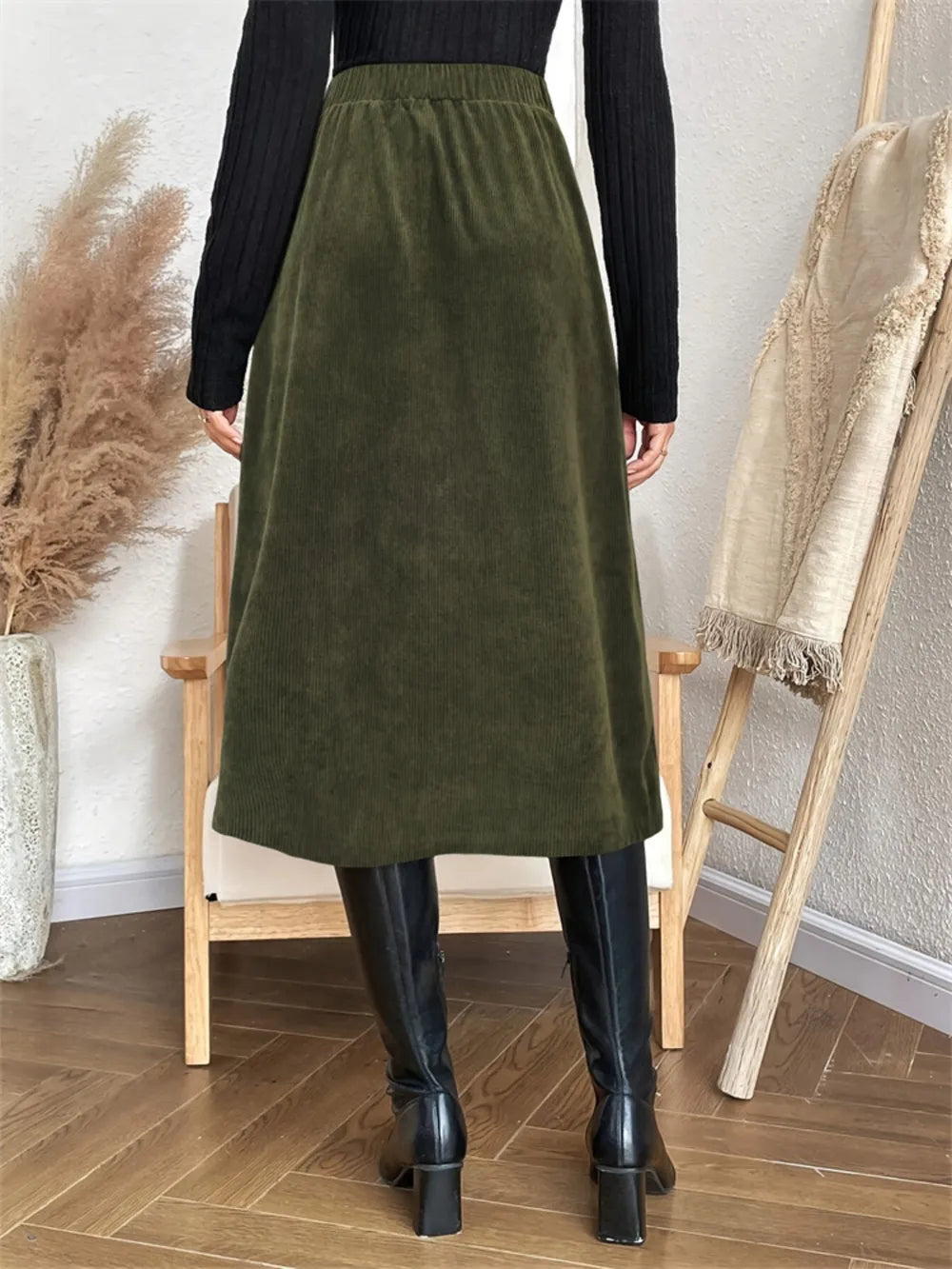 Pocketed Elastic Waist Skirt in Army Green