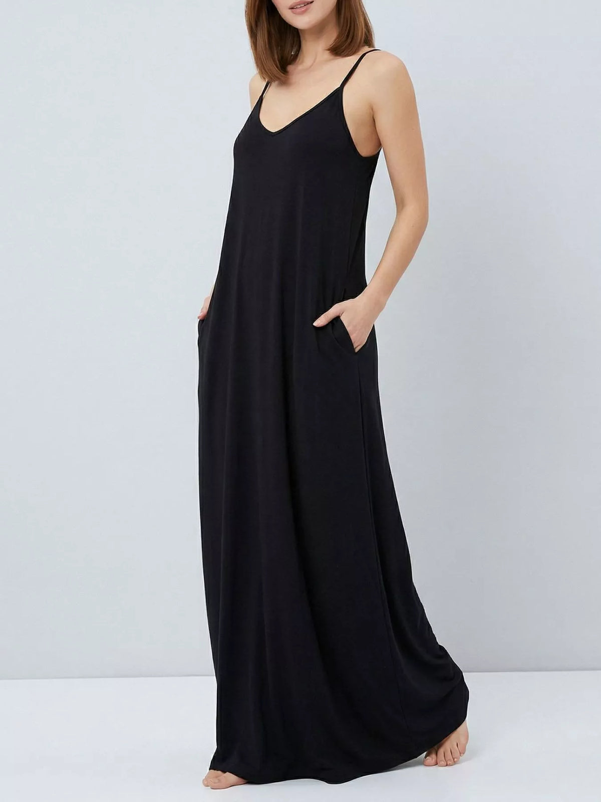 Sleeveless V-Neck Maxi Dress with Pockets in Black