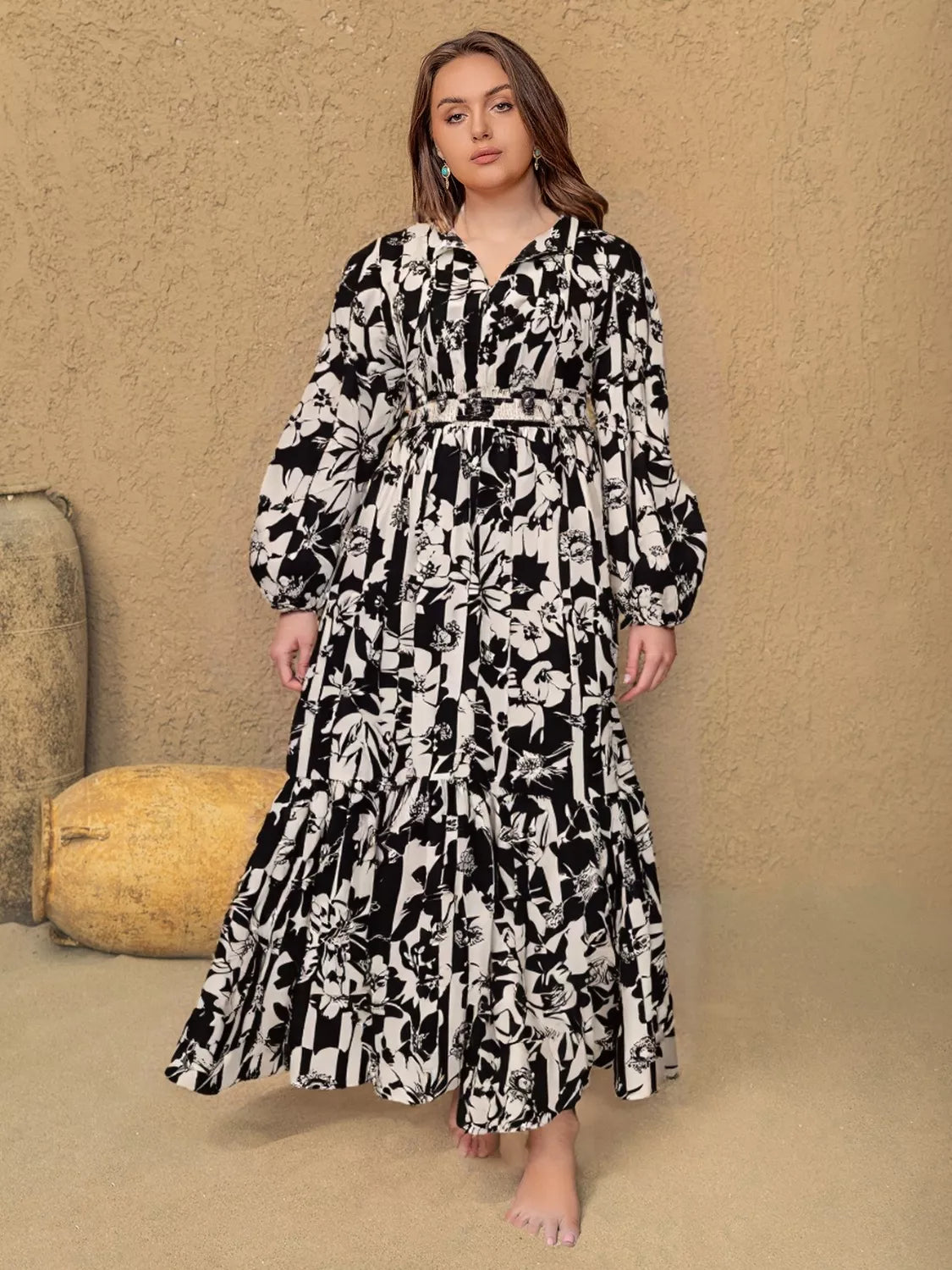 Floral Print Balloon Sleeve Maxi Dress in Black