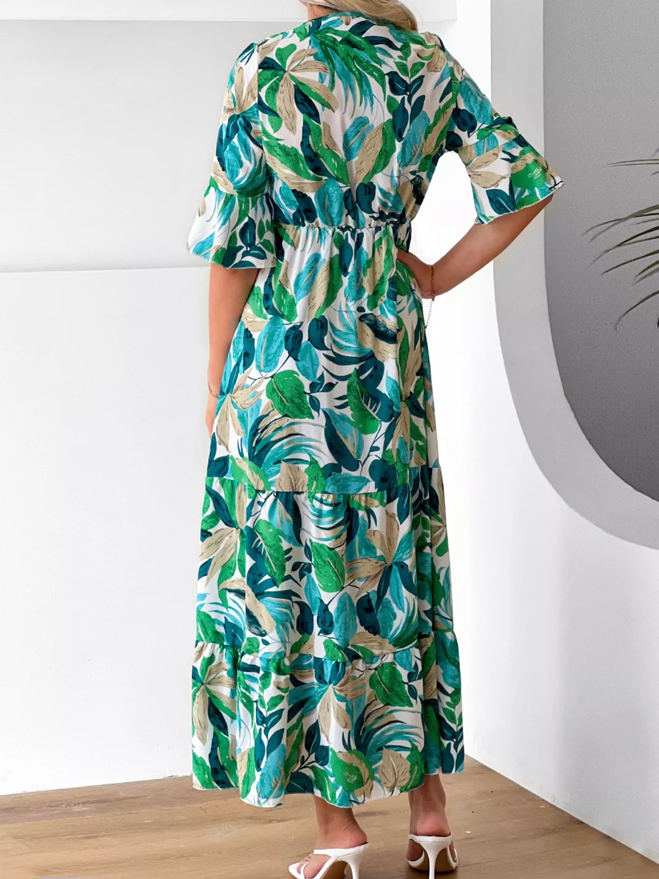 Tropical Leaf Print Midi Dress in Green