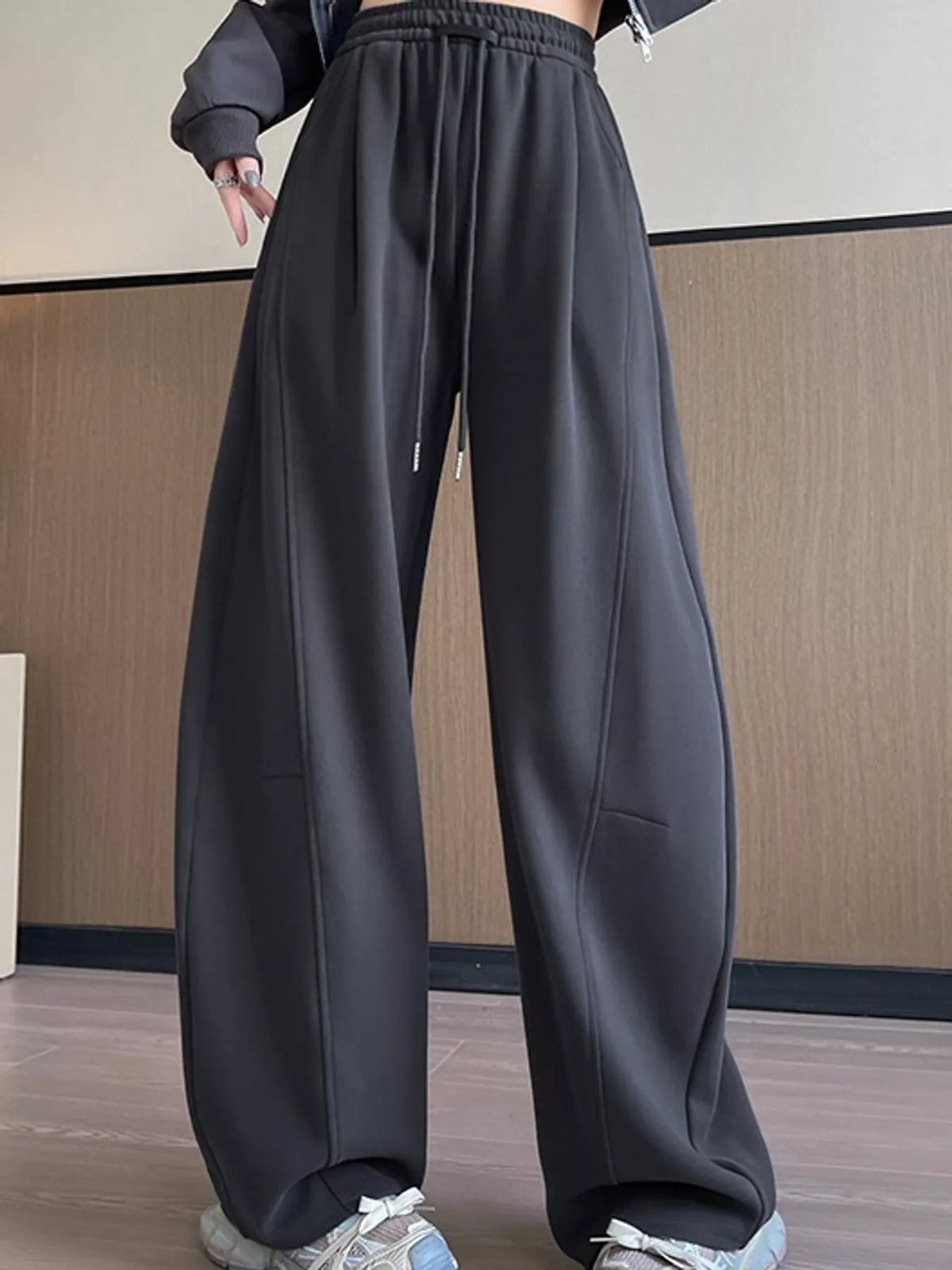 Loose-Fit Wide-Leg Drawstring Sweatpants