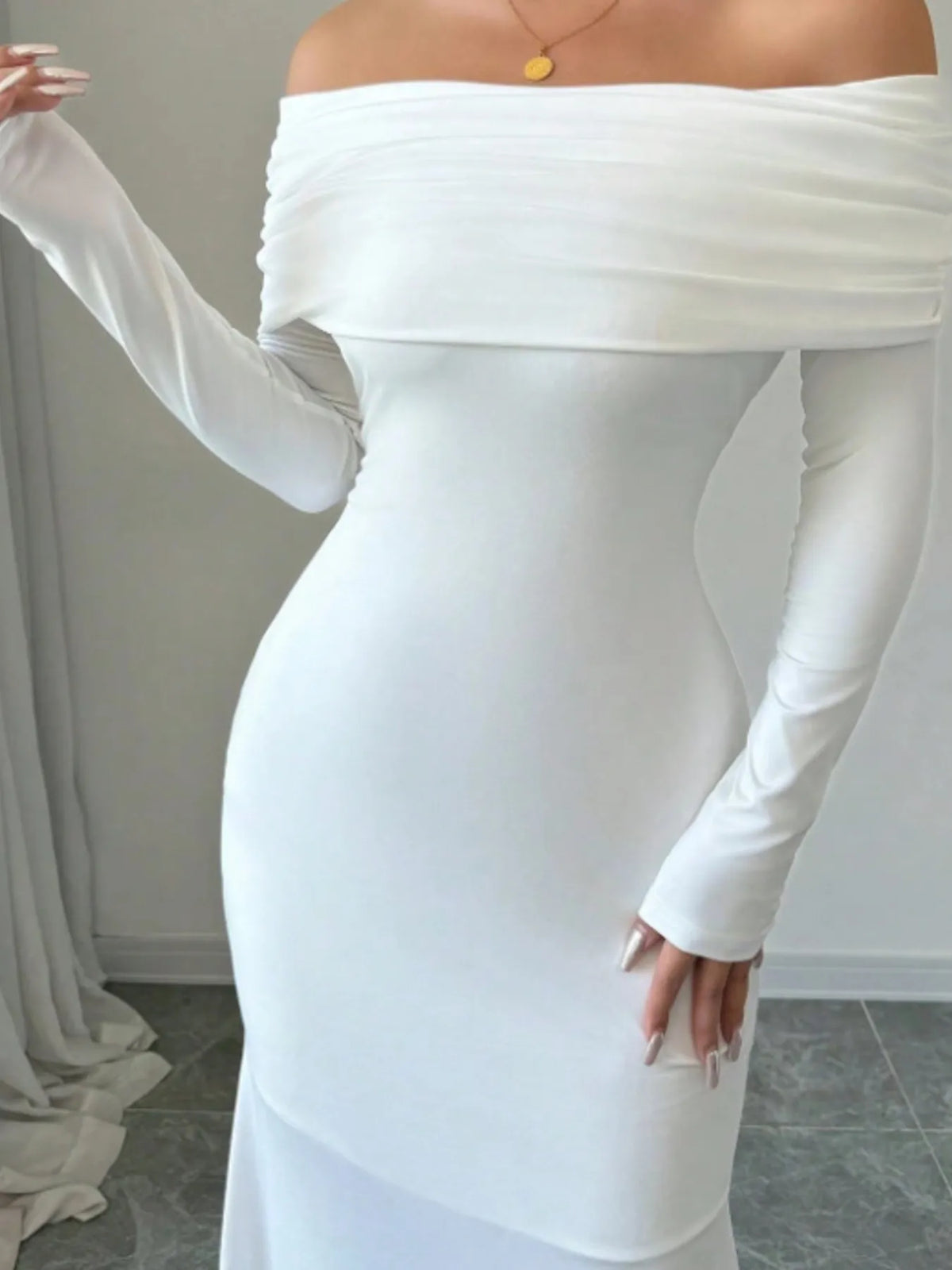 Off-Shoulder Backless Bodycon Maxi Dress