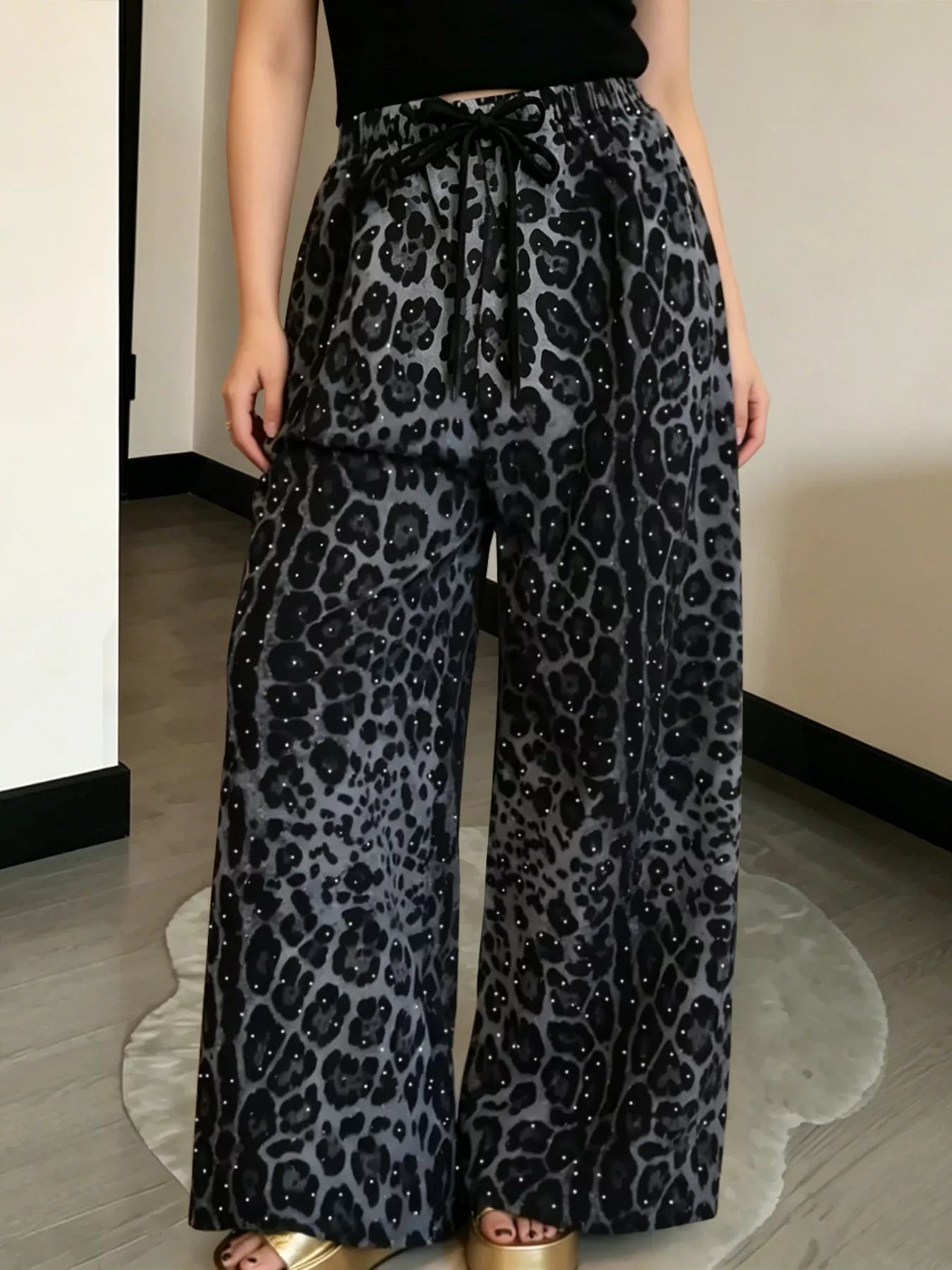 Drawstring Wide-Leg Pants with Pockets