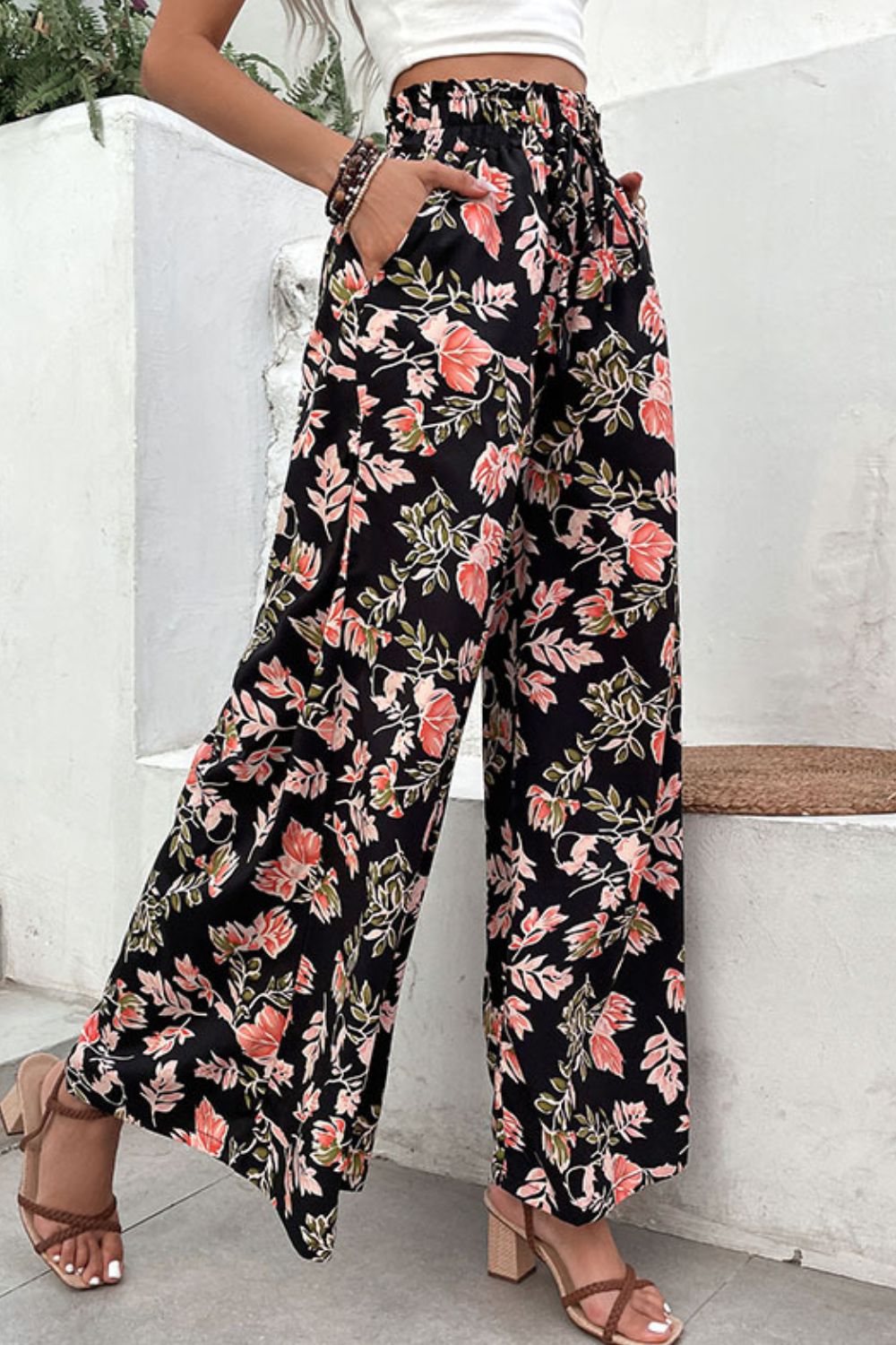 Floral Wide Leg Pull-On Pants in Black