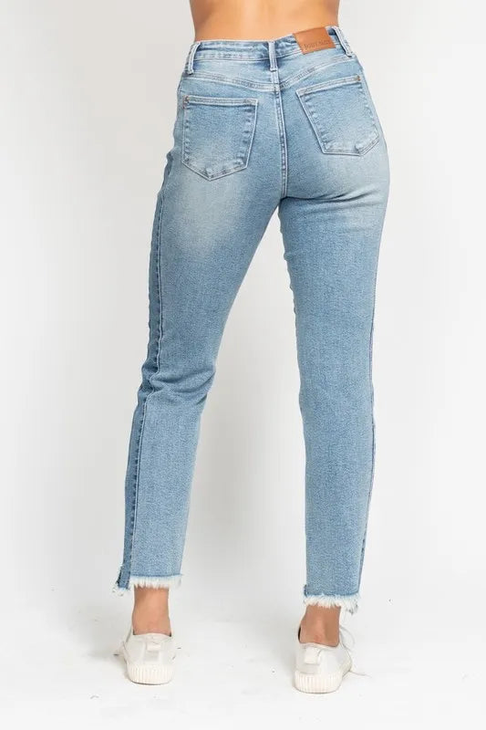 Judy Blue Slim Jeans with Fray Hem in Medium Wash in Md