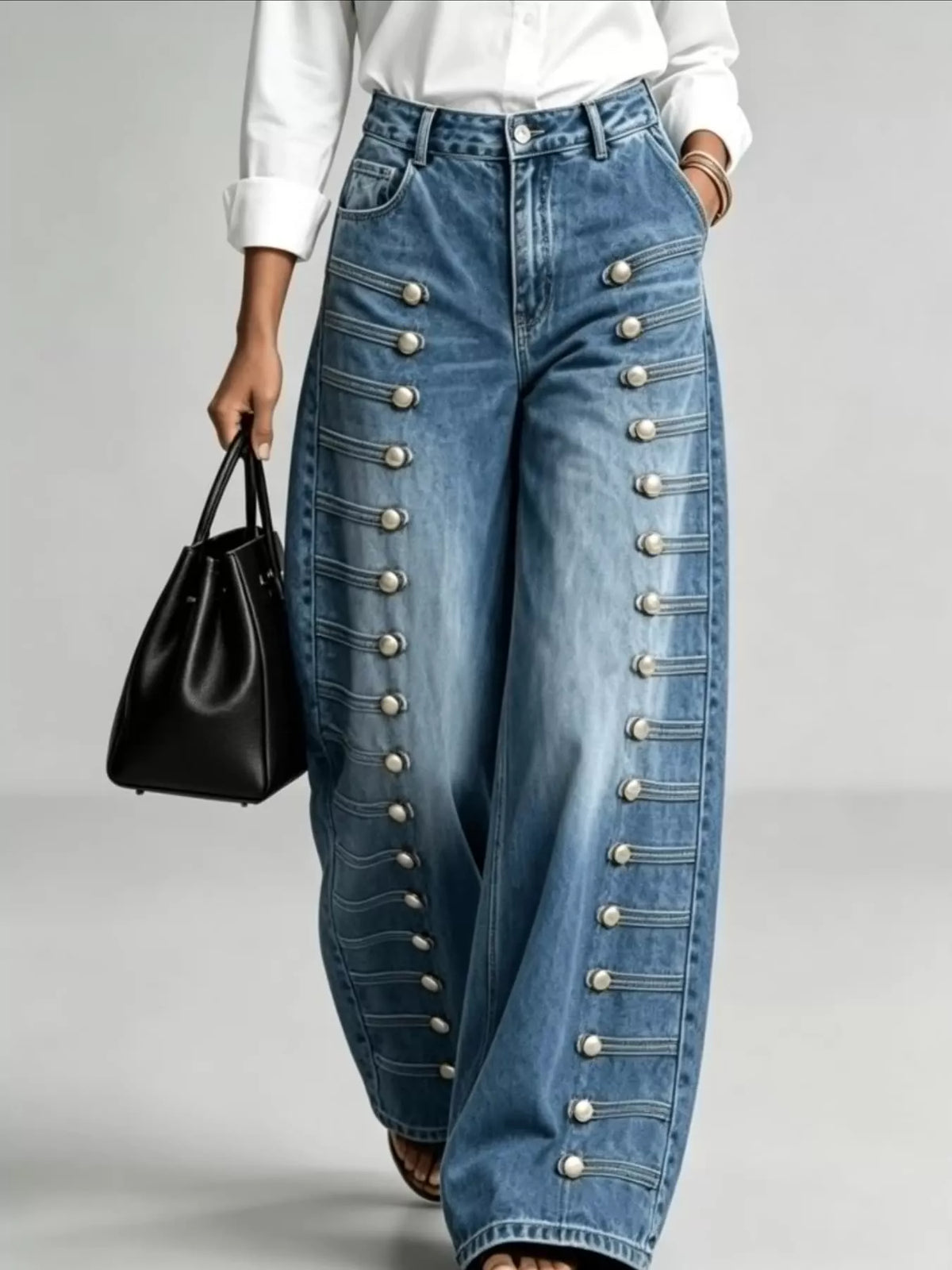 Contrast-Stitch Wide Leg Jeans