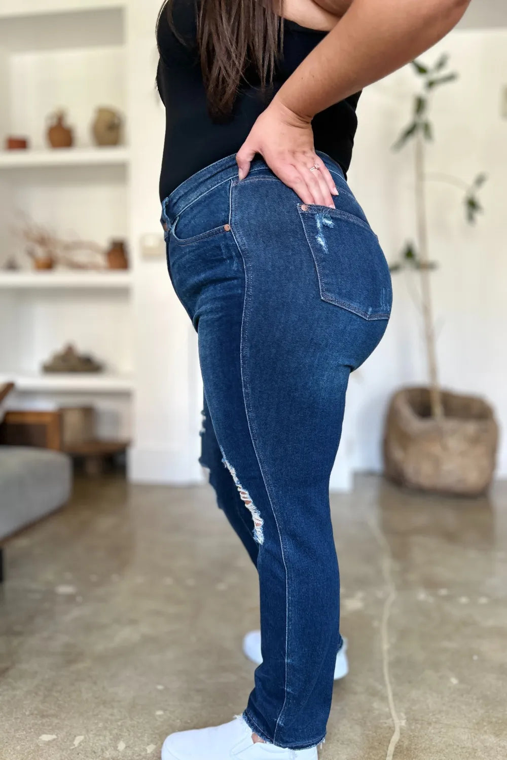 Judy Blue High Waist Heavy Destroy Straight Jeans in Dark