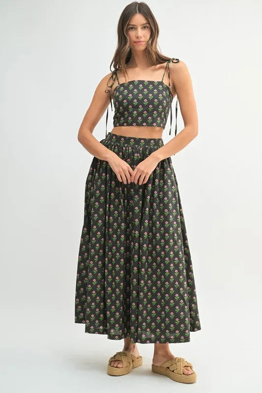 Floral Crop Top and Skirt Set in Black