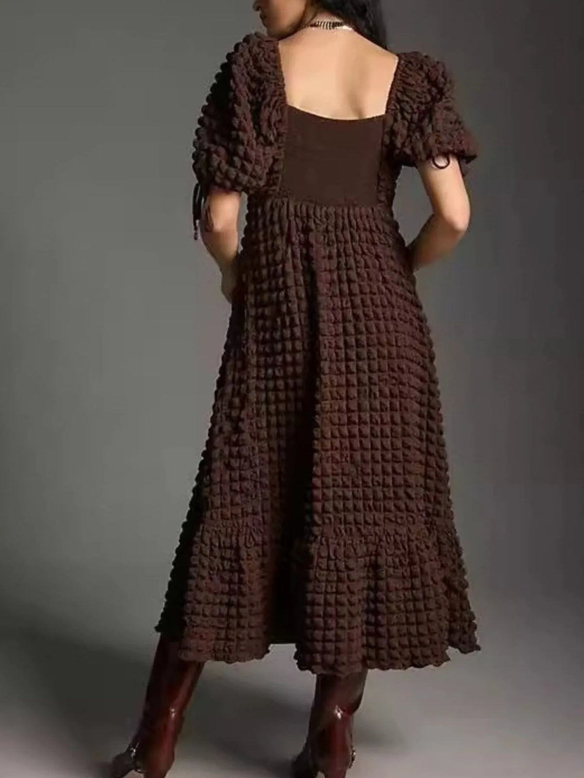 Textured Sweetheart Neck Short Sleeve Dress