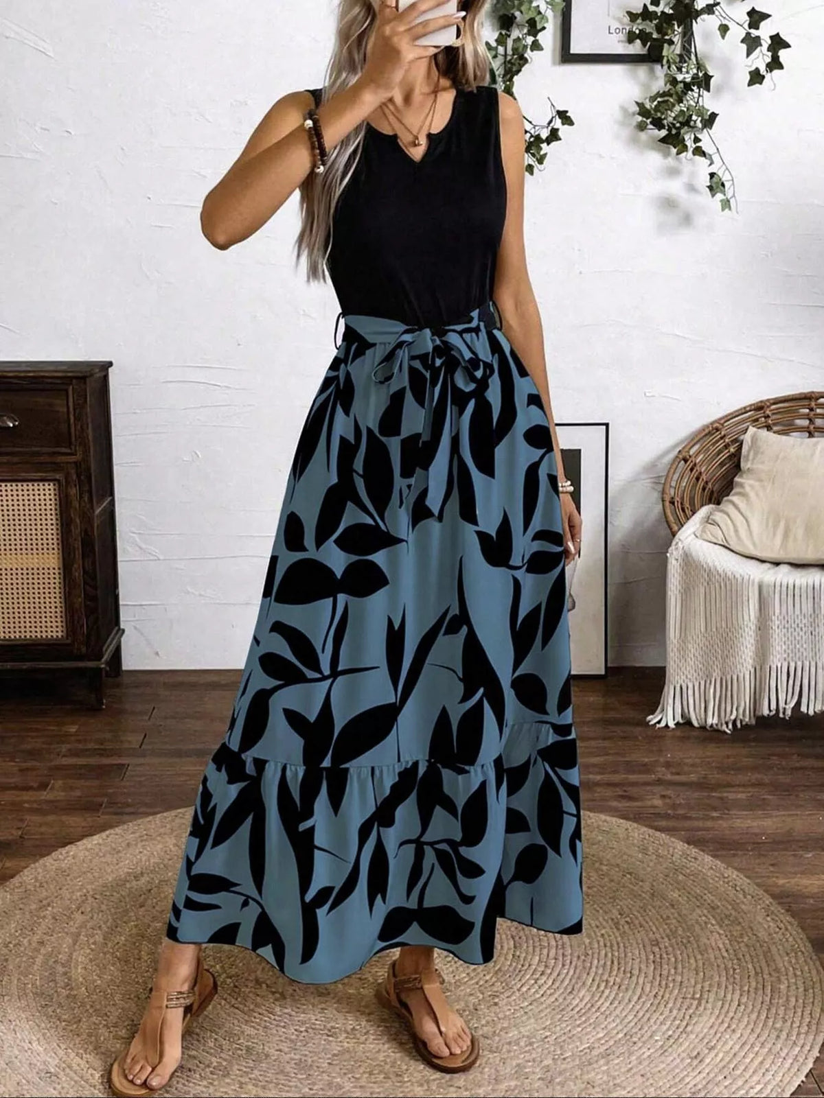 Sleeveless Floral Print Maxi Dress in Black