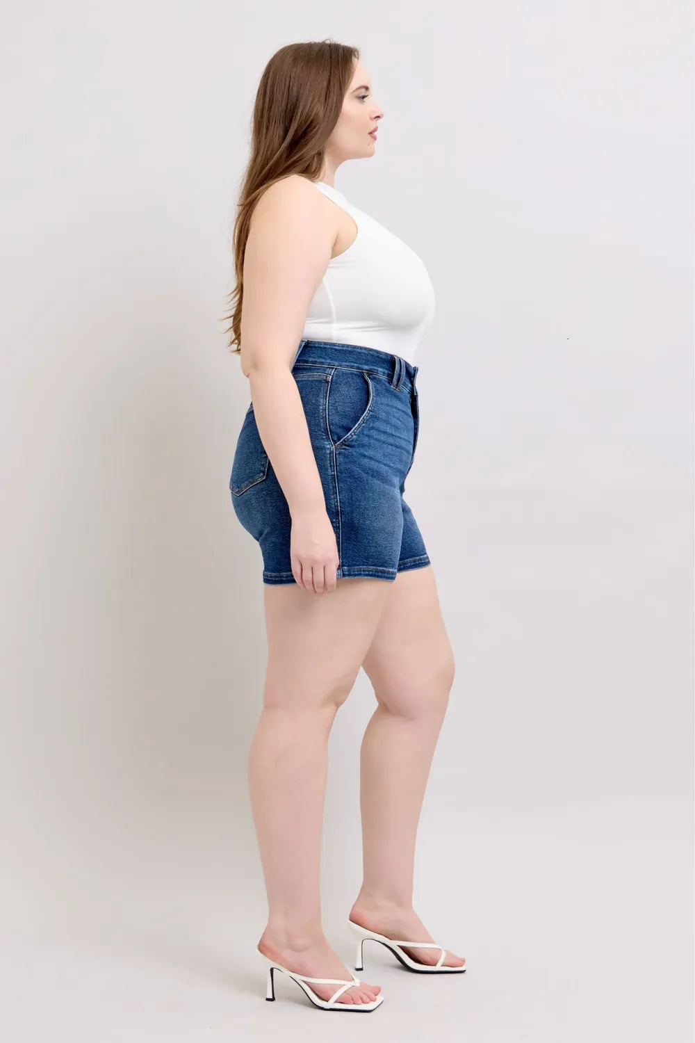Judy Blue Double Button Denim Shorts in Dark