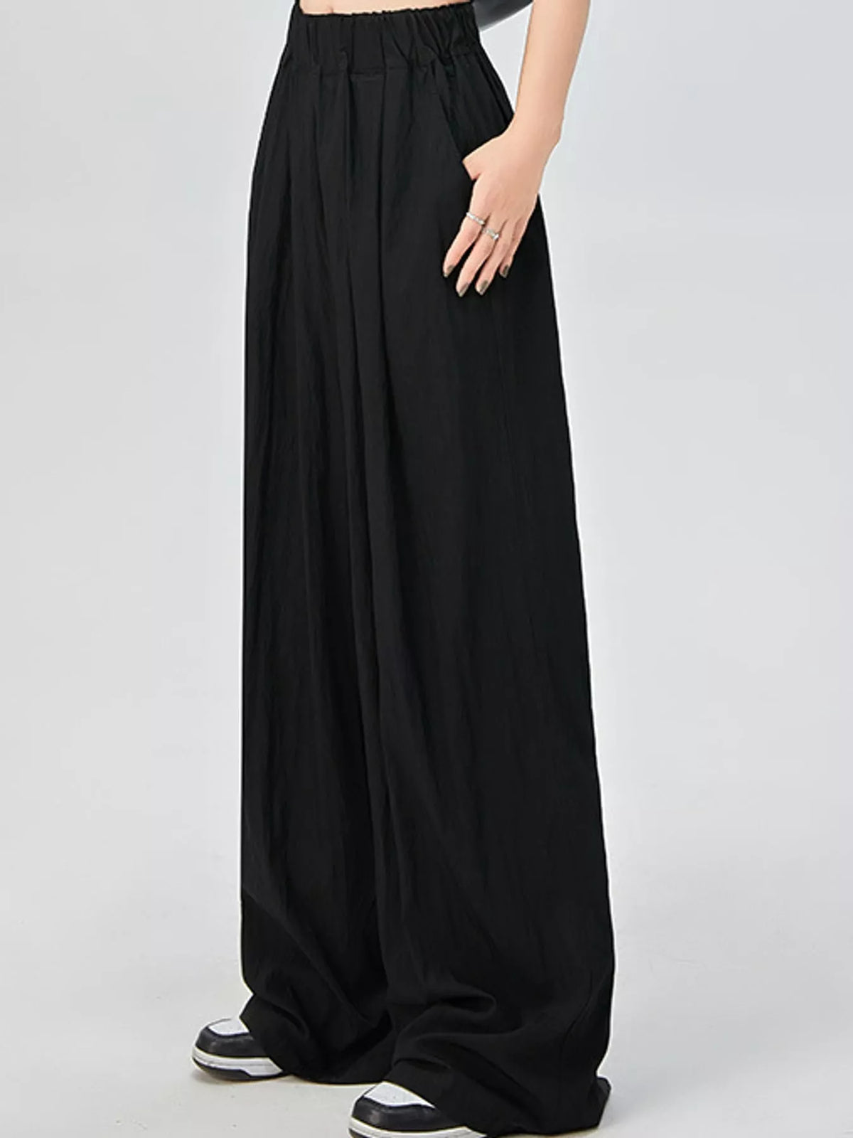 High-Waisted Loose Fit Wide-Leg Pants