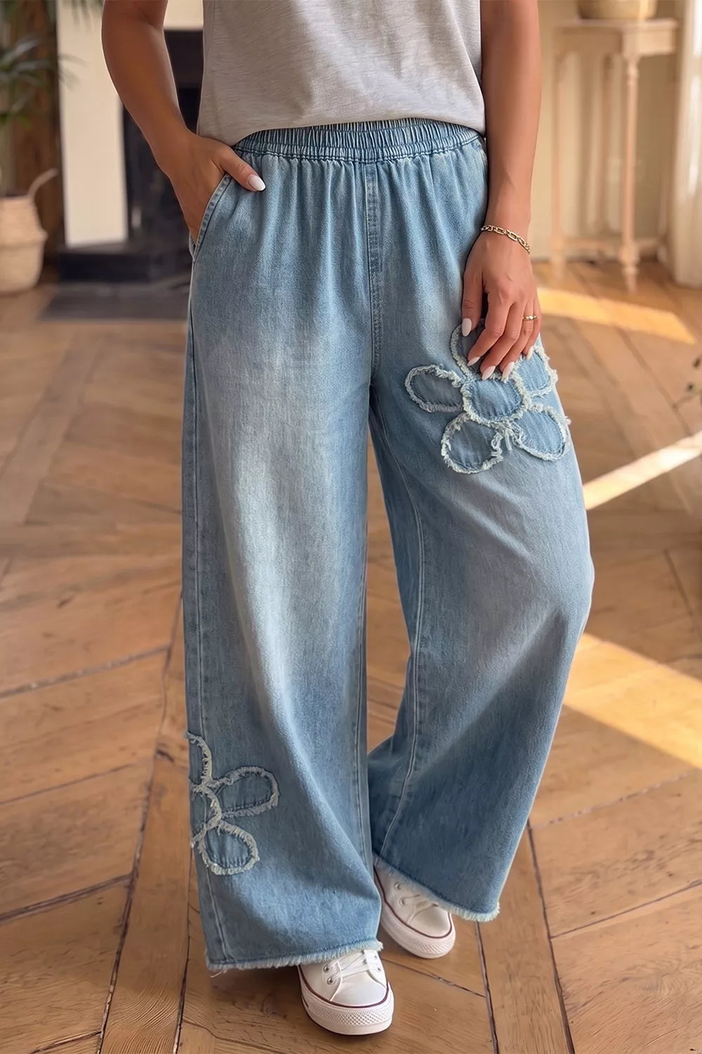 Frayed Floral Patch Wide-Leg Raw-Hem Jeans in Medium Wash