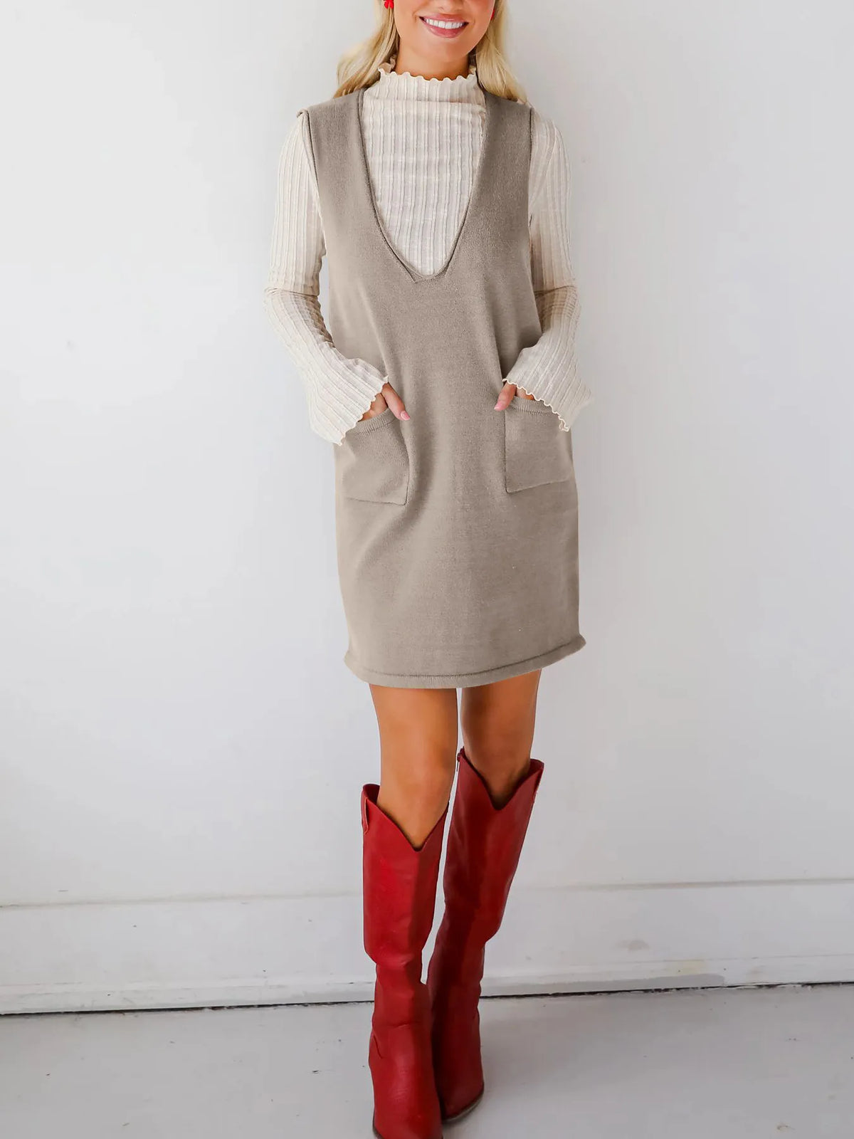 Sleeveless Knit Dress with Pockets