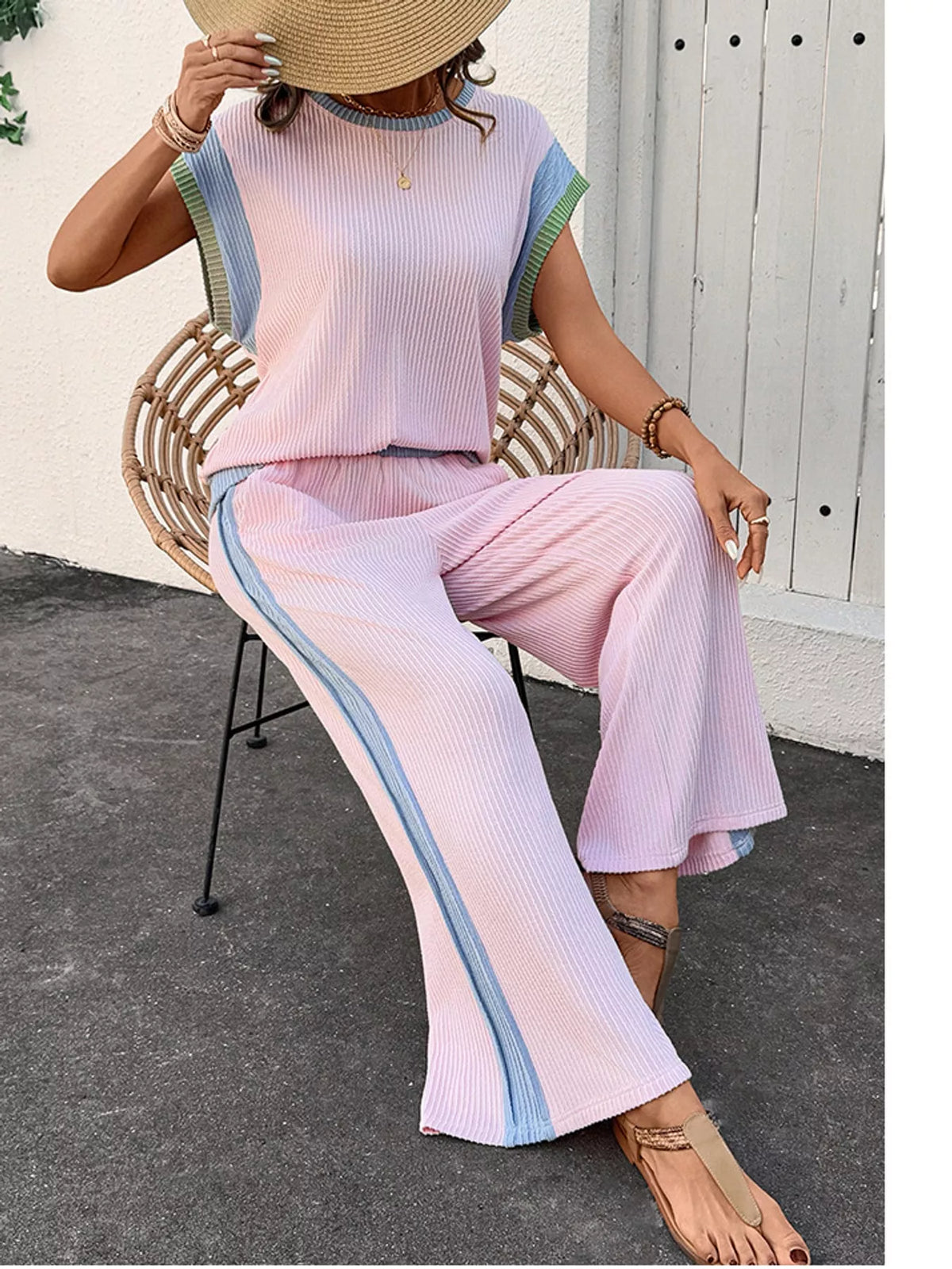 Plus Size Contrast-Trim Top and Pants Set in Blush Pink