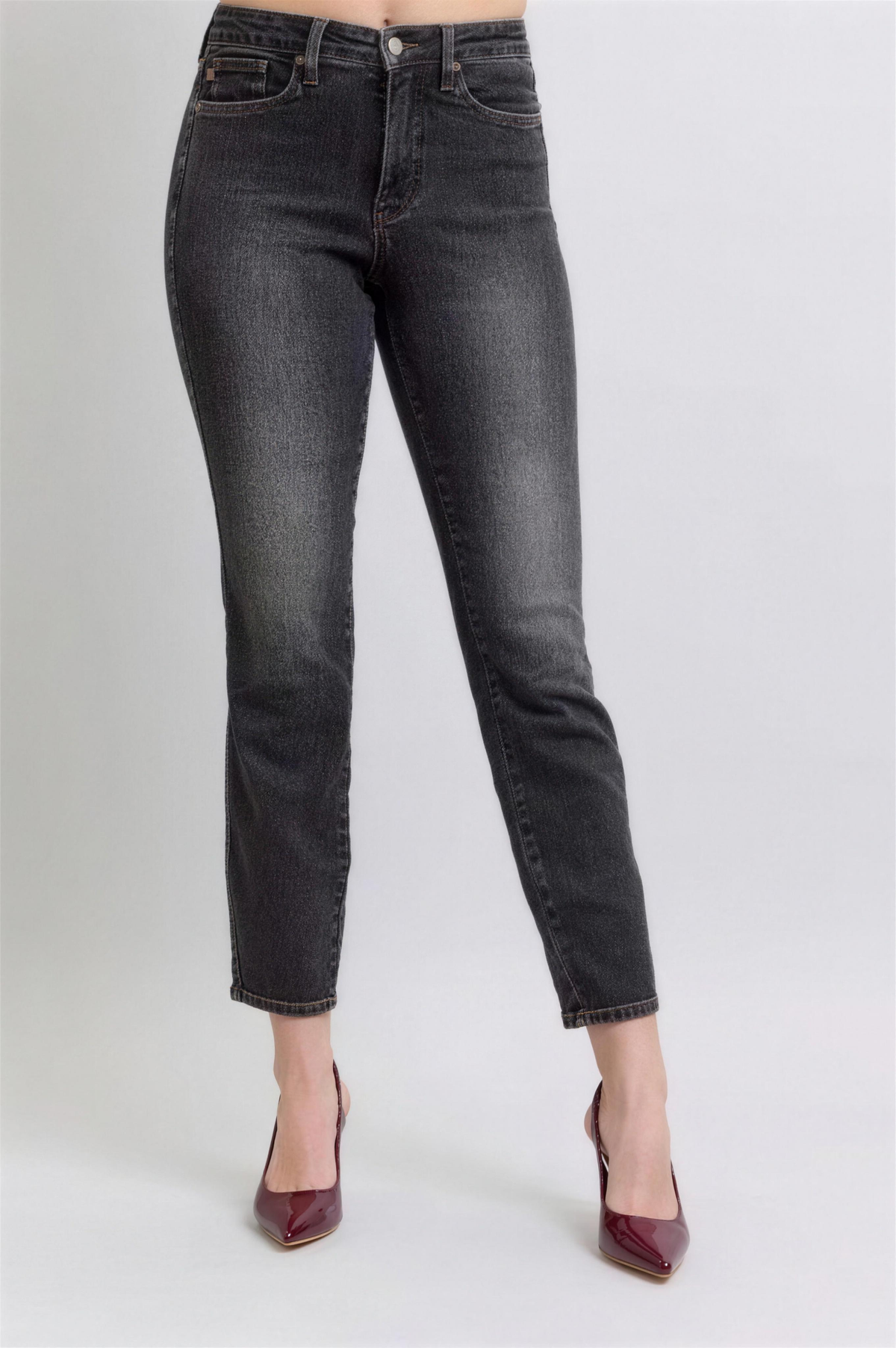 Judy Blue Mid Rise Tummy Control Slim Jeans in Black